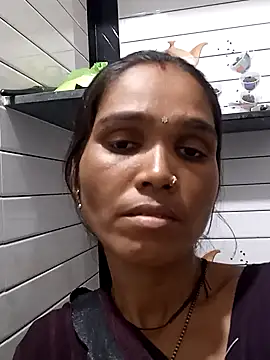 PINKI01990 online show from May 18, 2026, 3:29 pm