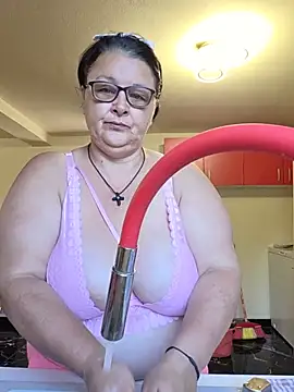 Snapshot of Diana_Diafan chatting on June 15, 2026, 6:04 am Diana Diafan online show from June 15, 2026, 6:04 am
