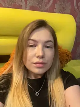 Snapshot of Adelin_aa chatting on May 19, 2026, 5:08 pm Adelin aa online show from May 19, 2026, 5:08 pm