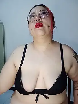 bruja sscarlata online show from June 6, 2026, 2:27 am