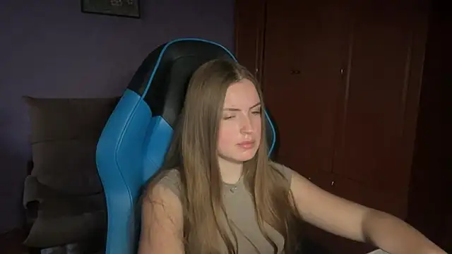 SilkSinner  online show from June 15, 2026, 5:37 pm