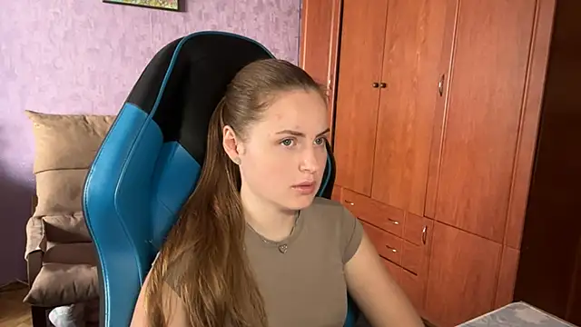 SilkSinner  online show from June 17, 2026, 12:29 pm