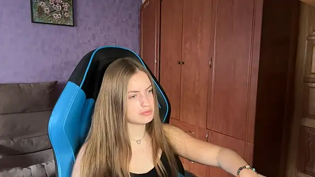SilkSinner  online show from July 6, 2026, 8:22 am