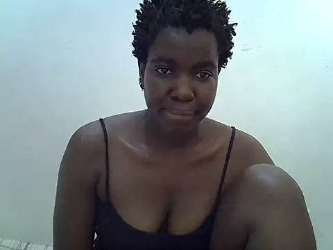 Snapshot of Queen-Alicia chatting on June 7, 2026, 5:44 am Queen-Alicia online show from June 7, 2026, 5:44 am