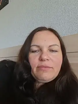 Snapshot of Meri_a chatting on June 16, 2026, 1:36 pm Meri a online show from June 16, 2026, 1:36 pm