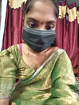 Snapshot of reshma124 chatting on June 17, 2026, 5:32 am reshma124 online show from June 17, 2026, 5:32 am