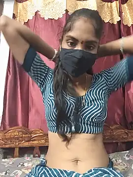Snapshot of reshma124 chatting on June 26, 2026, 1:15 pm reshma124 online show from June 26, 2026, 1:15 pm