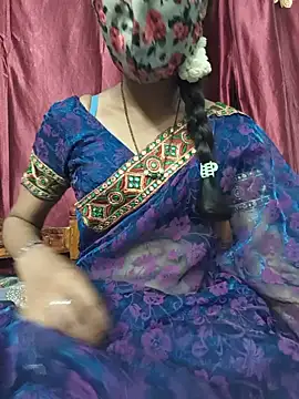 Snapshot of reshma124 chatting on June 27, 2026, 2:55 pm reshma124 online show from June 27, 2026, 2:55 pm