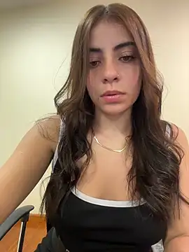 Snapshot of Hanna_Cruz_ chatting on June 12, 2026, 6:29 pm Hanna Cruz online show from June 12, 2026, 6:29 pm