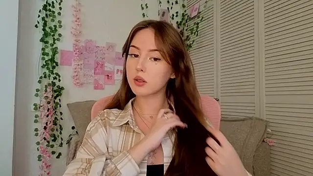 silver grl online show from June 17, 2026, 1:30 am