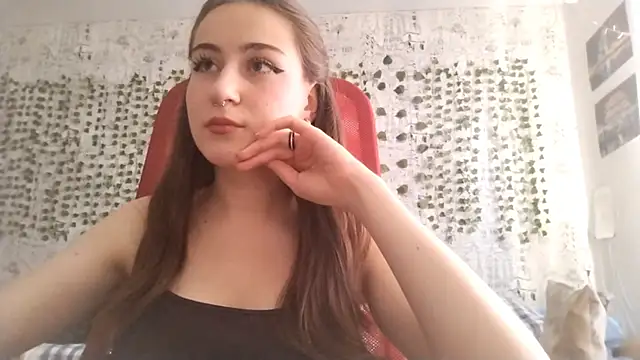 Pollykiss online show from June 29, 2026, 10:48 am