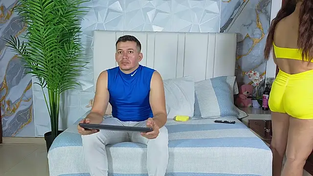 Snapshot of mily_and_mateo chatting on June 16, 2026, 6:38 am mily and mateo online show from June 16, 2026, 6:38 am