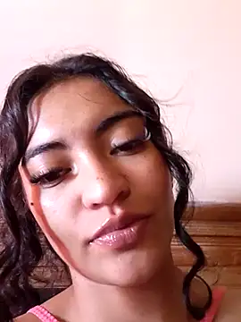 Perla-stone1 online show from June 21, 2026, 8:22 pm