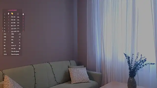 Snapshot of DivaCrystal_ chatting on June 16, 2026, 8:06 am DivaCrystal online show from June 16, 2026, 8:06 am