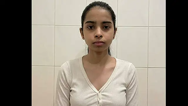 Snapshot of Snowkirti_96 chatting on May 20, 2026, 12:55 pm Snowkirti 96 online show from May 20, 2026, 12:55 pm