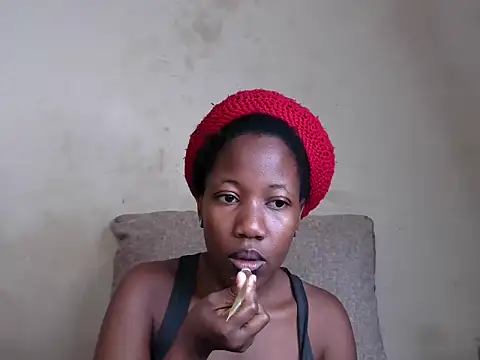 Snapshot of luvone_smith chatting on June 2, 2026, 11:40 pm luvone smith online show from June 2, 2026, 11:40 pm