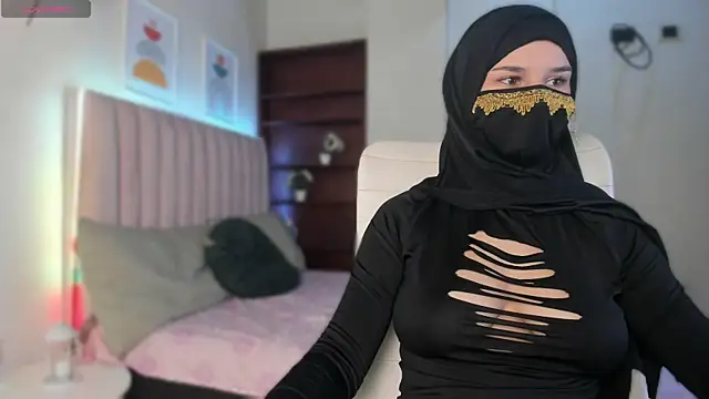  SweetAmira  online show from May 31, 2026, 1:58 am