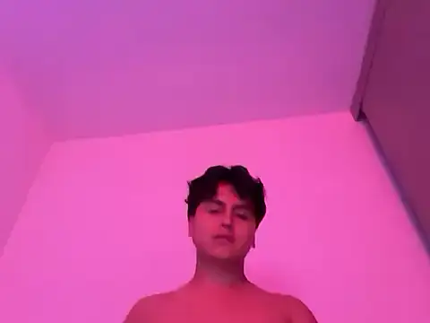 noahnoircolombia online show from May 21, 2026, 1:23 am