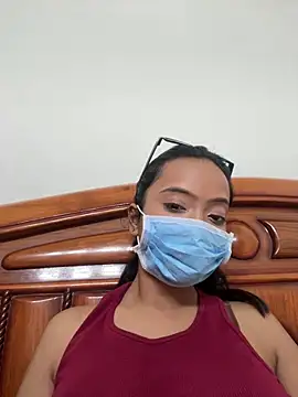 Snapshot of livia_dolls chatting on June 1, 2026, 10:50 am livia dolls online show from June 1, 2026, 10:50 am