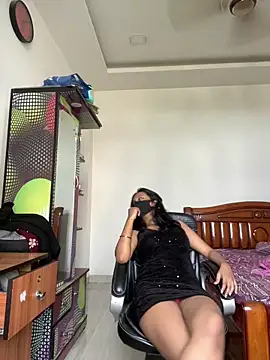 Snapshot of livia_dolls chatting on June 12, 2026, 10:25 am livia dolls online show from June 12, 2026, 10:25 am