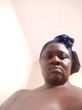Snapshot of sexymama0134 chatting on May 23, 2026, 11:14 am sexymama0134 online show from May 23, 2026, 11:14 am