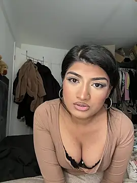 naughtywhisper784 online show from May 22, 2026, 1:39 pm