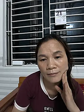 Lye lovely online show from May 21, 2026, 3:41 pm