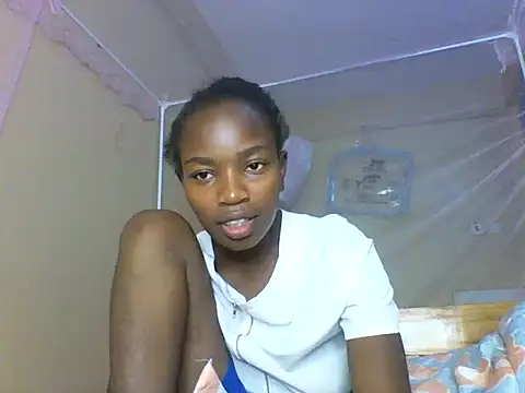 aliana082169 online show from June 19, 2026, 12:20 pm