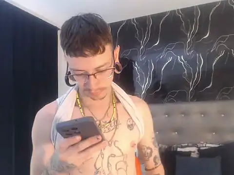 Ryan Owenss online show from July 1, 2026, 2:24 am