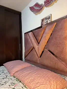 Dark-Luna online show from June 18, 2026, 7:07 pm