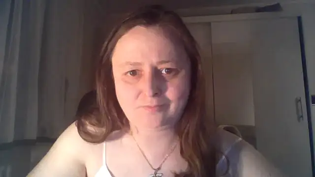 Snapshot of TaylorLovely chatting on June 9, 2026, 8:20 pm TaylorLovely online show from June 9, 2026, 8:20 pm