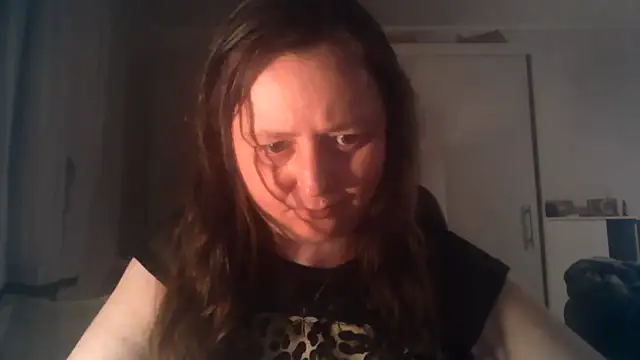 Snapshot of TaylorLovely chatting on June 16, 2026, 8:11 pm TaylorLovely online show from June 16, 2026, 8:11 pm