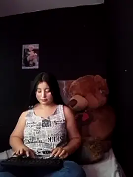 Andreynayoana 18 online show from May 21, 2026, 7:43 pm