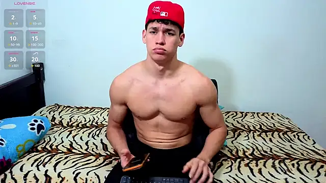 Luke Muscle online show from June 23, 2026, 1:14 am