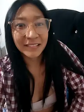 skaarletth online show from June 13, 2026, 1:47 am