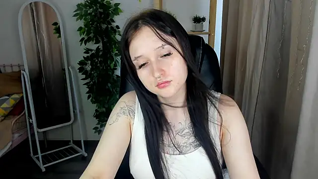 Emma-Blissa online show from July 2, 2026, 3:23 am