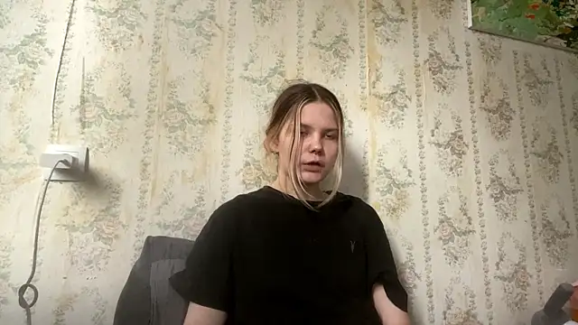 SusanaLeichty online show from July 7, 2026, 3:49 pm