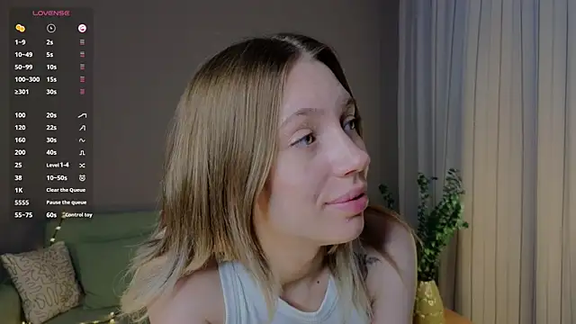 BlondeKelly online show from June 30, 2026, 7:26 pm