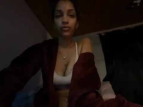 Nikkilow online show from June 2, 2026, 8:55 pm