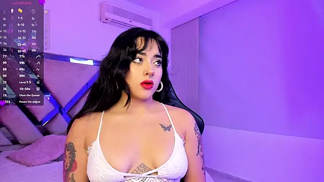 Snapshot of Elena_Tylor chatting on June 10, 2026, 8:08 pm Elena Tylor online show from June 10, 2026, 8:08 pm