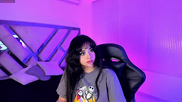 Snapshot of Elena_Tylor chatting on July 13, 2026, 1:08 am Elena Tylor online show from July 13, 2026, 1:08 am