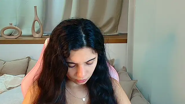 Snapshot of Rose_Desiree chatting on June 25, 2026, 11:04 am Rose Desiree online show from June 25, 2026, 11:04 am