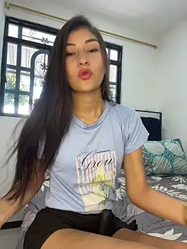 Aylin-fire online show from June 9, 2026, 7:36 pm