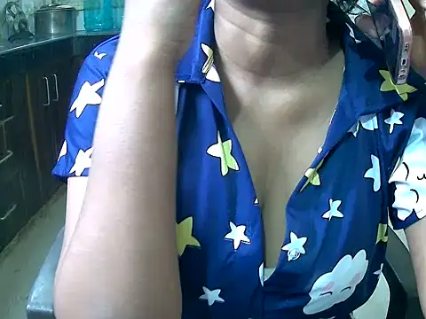 Snapshot of shallykaul chatting on July 10, 2026, 4:17 am shallykaul online show from July 10, 2026, 4:17 am