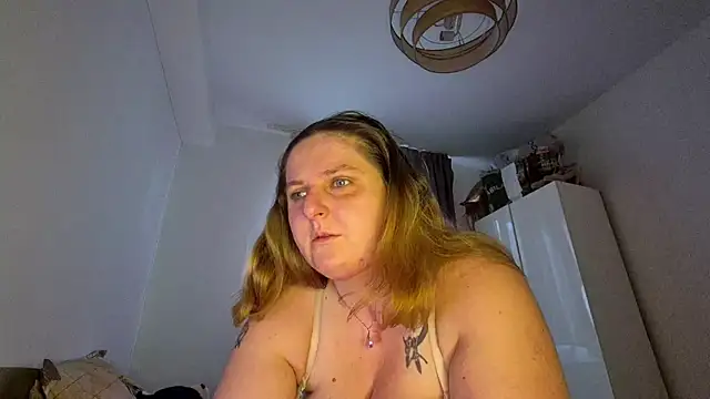 Snapshot of JessicaBake chatting on July 7, 2026, 5:10 am JessicaBake online show from July 7, 2026, 5:10 am