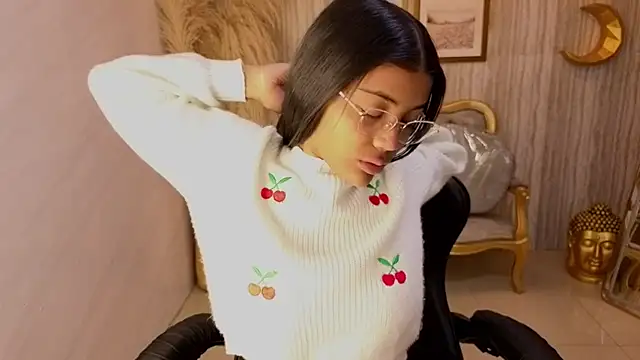 valentina gomez s online show from July 14, 2026, 12:33 pm