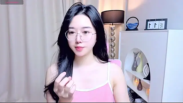 miuu6868 online show from July 12, 2026, 2:13 am