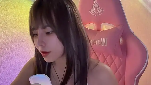 Jenny-Joo online show from June 3, 2026, 2:33 pm