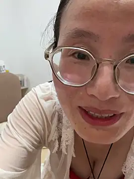 xiuxiu202605 online show from June 3, 2026, 1:52 am