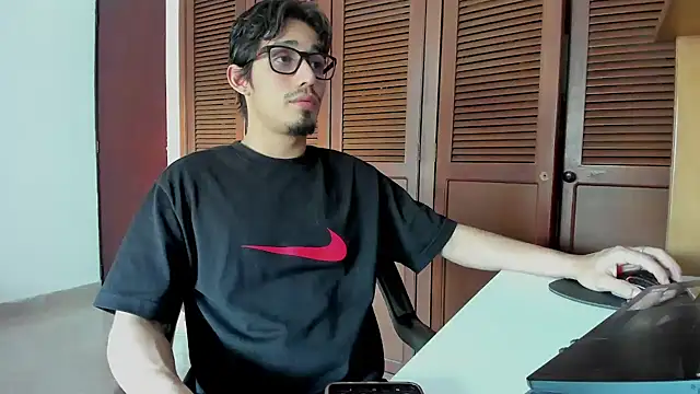 SrIncognito666 online show from June 24, 2026, 8:30 pm